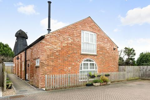 2 bedroom barn conversion for sale, Jersey Farm Close, Herne Bay, CT6