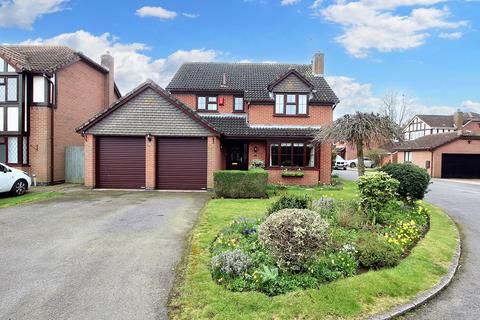 4 bedroom detached house for sale, Willowbrook Close, Leicester LE9
