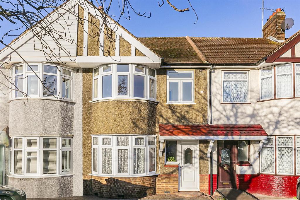 Waltham Way, London E4 3 bed terraced house for sale £545,000