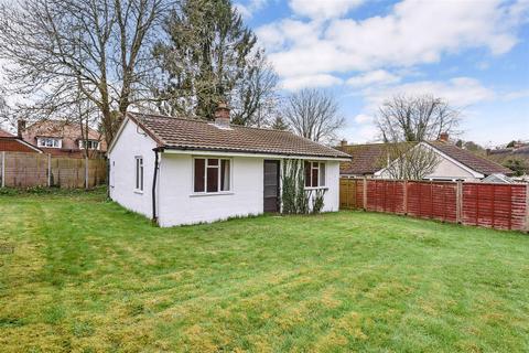 2 bedroom detached bungalow for sale - Spring Lease, Stoke, Andover