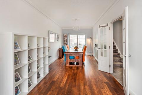 1b Totnes Road, Welling, DA16 1BU