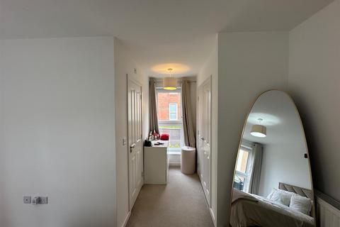 20 Chapman Avenue, Peterborough, PE3 6HH