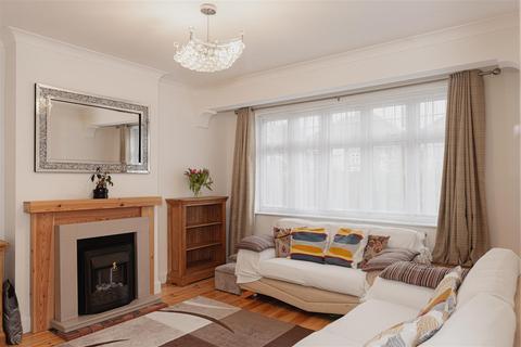 129 Winkworth Road, Banstead, SM7 2JW
