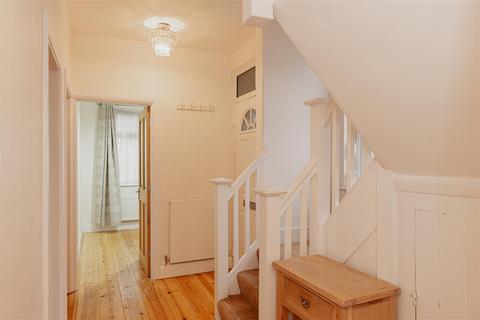 129 Winkworth Road, Banstead, SM7 2JW