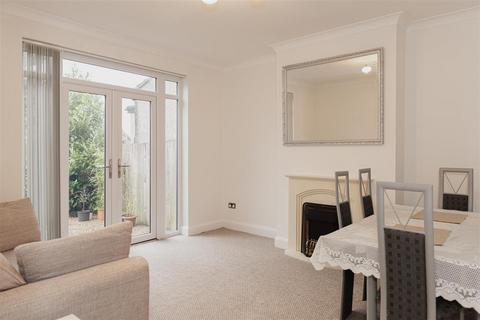 129 Winkworth Road, Banstead, SM7 2JW