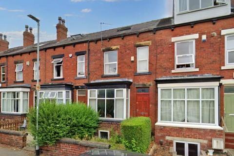 5 bedroom terraced house to rent - Newport Mount, Burley, Leeds, LS6