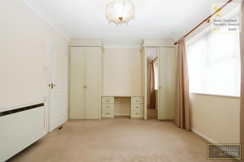 1 bedroom retirement property for sale, Sycamore Court, Stilemans, Wickford
