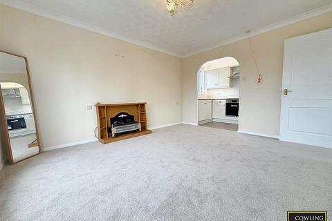 1 bedroom retirement property for sale, Sycamore Court, Stilemans, Wickford