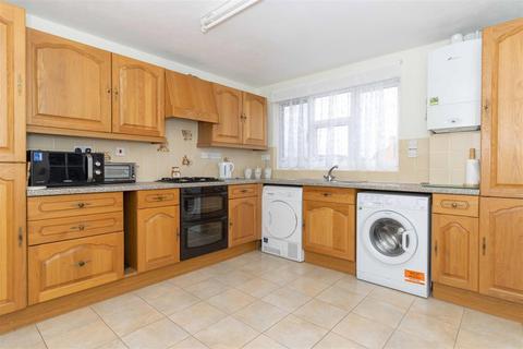 3 bedroom maisonette for sale, Seadown Parade, Sompting, Lancing