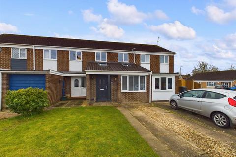 3 bedroom terraced house for sale, Badger Close, Abbeydale, Gloucester