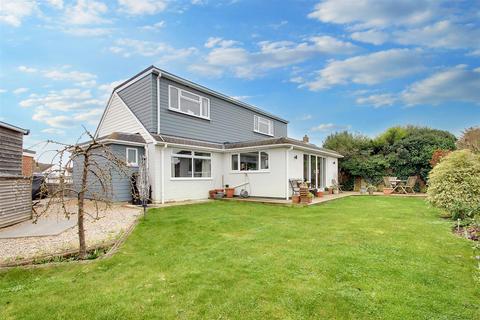 4 bedroom detached bungalow for sale, Wiston Close, Worthing