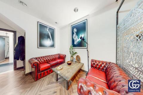 Property to rent, Well Street, London, E9