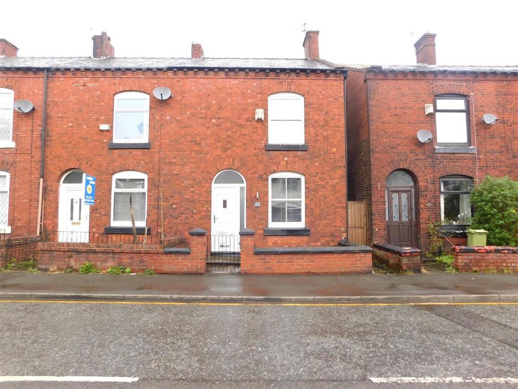 Ashton Road East, Failsworth, Manchester 2 bed end of terrace house for