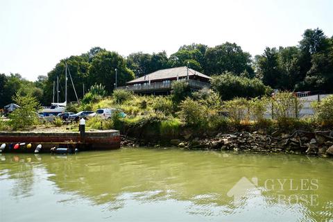 4 bedroom detached house for sale, Mistley Marina