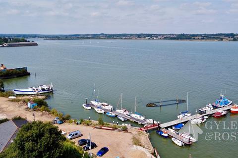 4 bedroom detached house for sale, Mistley Marina