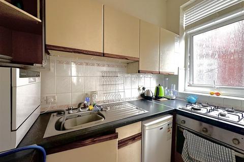 1 bedroom flat to rent, Athol Road, 7, Manchester M16