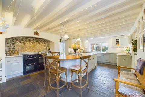 5 bedroom detached house for sale, Erlas Lane, Wrexham