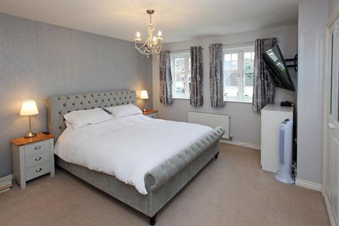 4 bedroom detached house for sale, Tomkinson Close, Newport