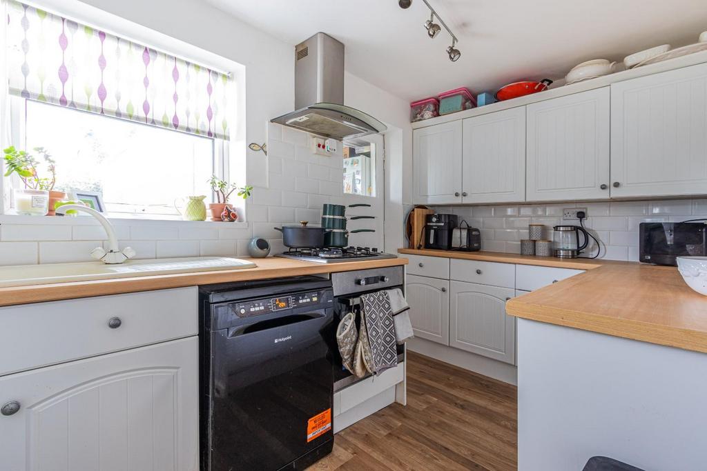 Laburnum Way 49-15.jpg