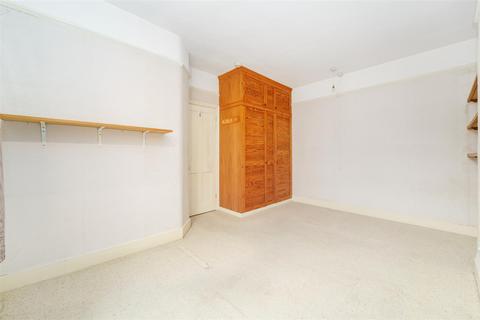 13 Creighton Road, London, W5 4SH
