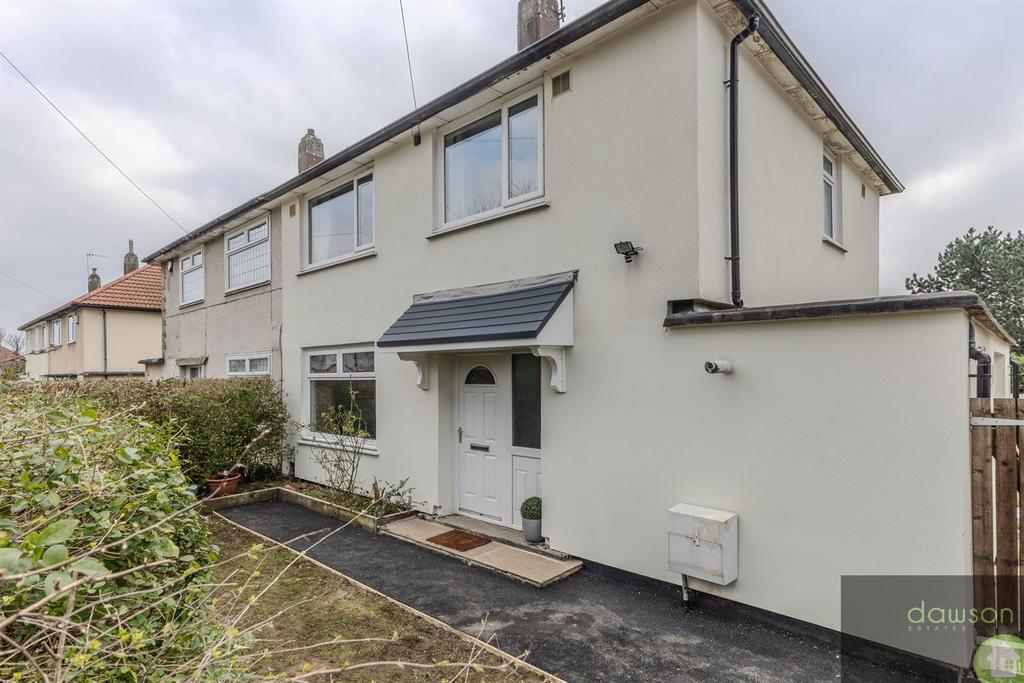 Iveson Drive, Lawnswood, Leeds 3 bed semidetached house £240,000