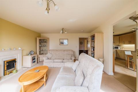 2 bedroom apartment for sale, Woodcroft Grange, Halifax