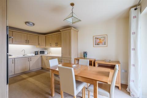 2 bedroom apartment for sale, Woodcroft Grange, Halifax