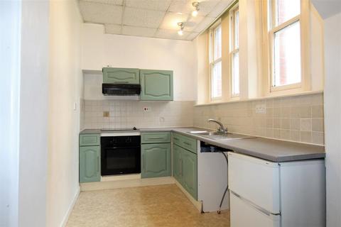 Studio to rent - West Cliff, Bournemouth