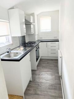 2 bedroom flat to rent, Mortimer Road, South Shields NE33