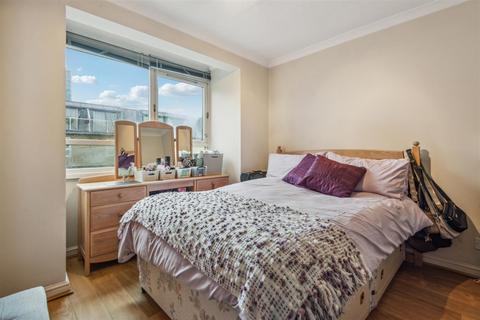 1 bedroom flat for sale, Oxford Road North, London, W4