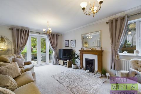 5 bedroom detached house for sale, Pilgrims Way, Hastings