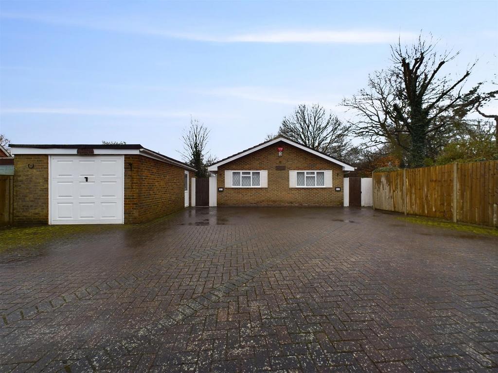 Driveway to Front