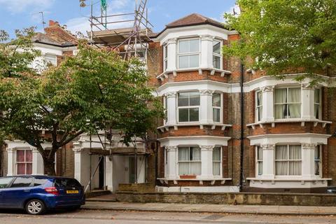 2 bedroom flat to rent, NW1