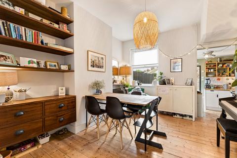 4 Penfold Road, Folkestone, CT19 6DG