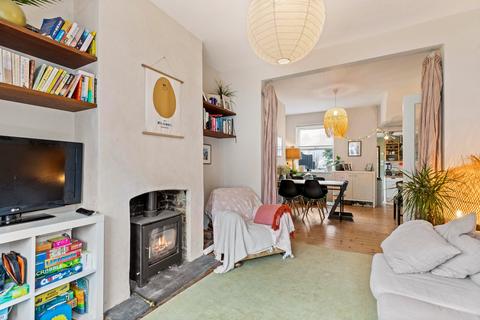 4 Penfold Road, Folkestone, CT19 6DG