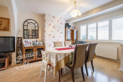 3 bedroom terraced house for sale, Lyndhurst Avenue, London