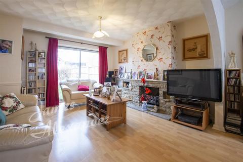 3 bedroom terraced house for sale, Lyndhurst Avenue, London