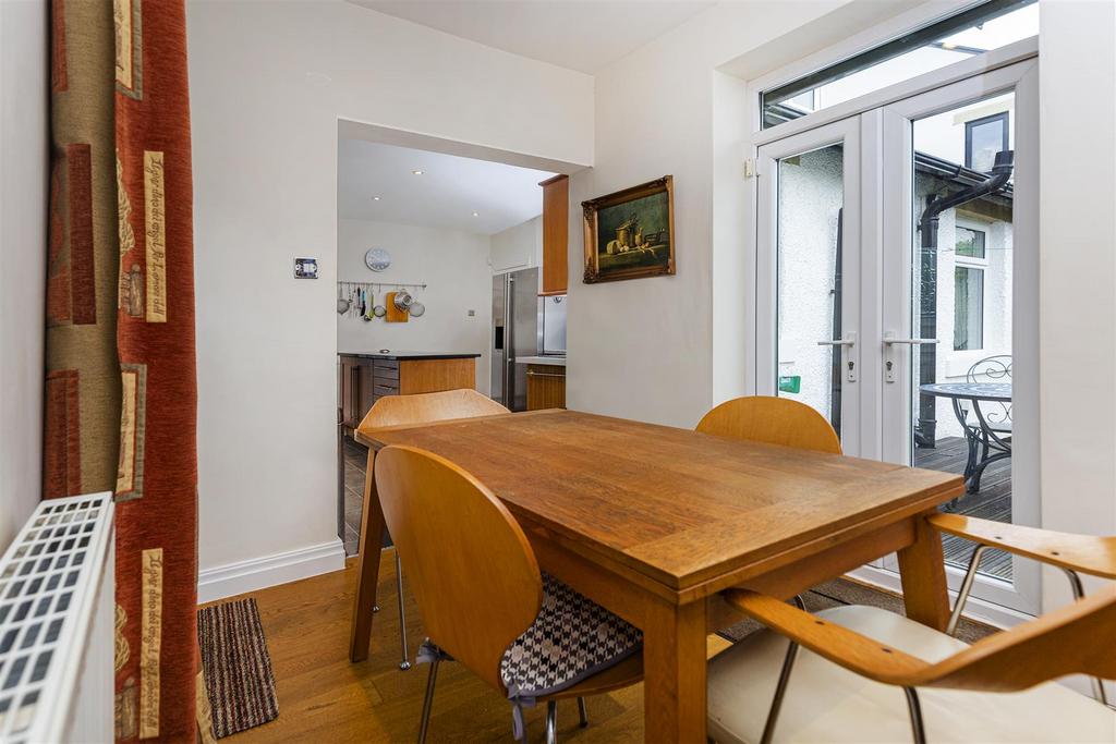 Bramleys Estate Agents - Beaumont Park - Woodside