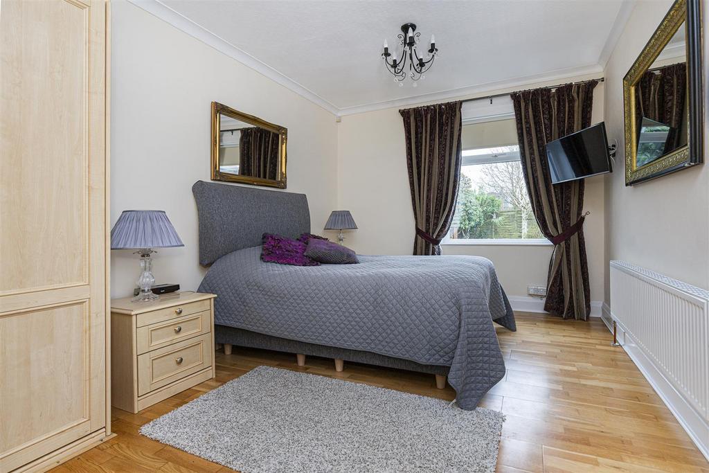 Bramleys Estate Agents - Beaumont Park - Woodside