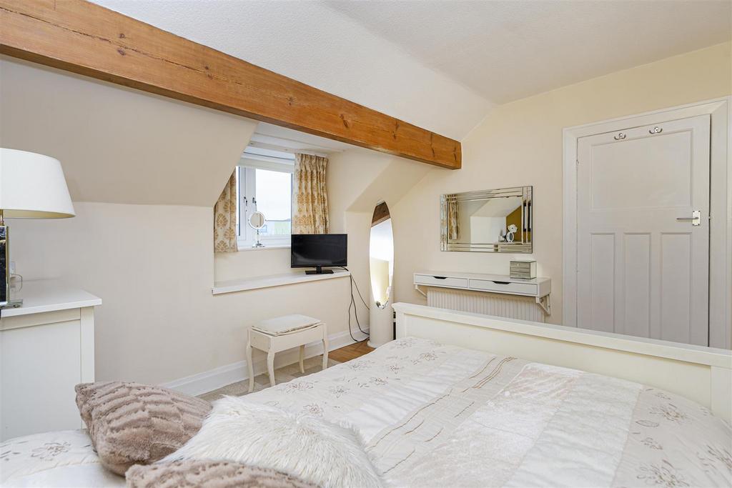 Bramleys Estate Agents - Beaumont Park - Woodside