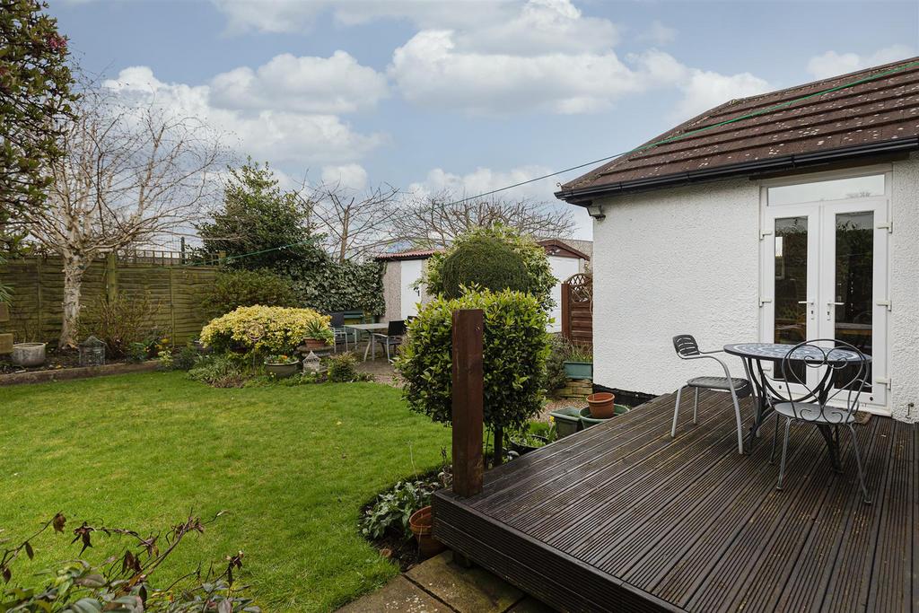 Bramleys Estate Agents - Beaumont Park - Woodside