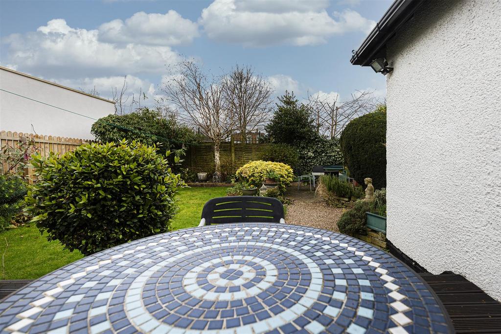 Bramleys Estate Agents - Beaumont Park - Woodside