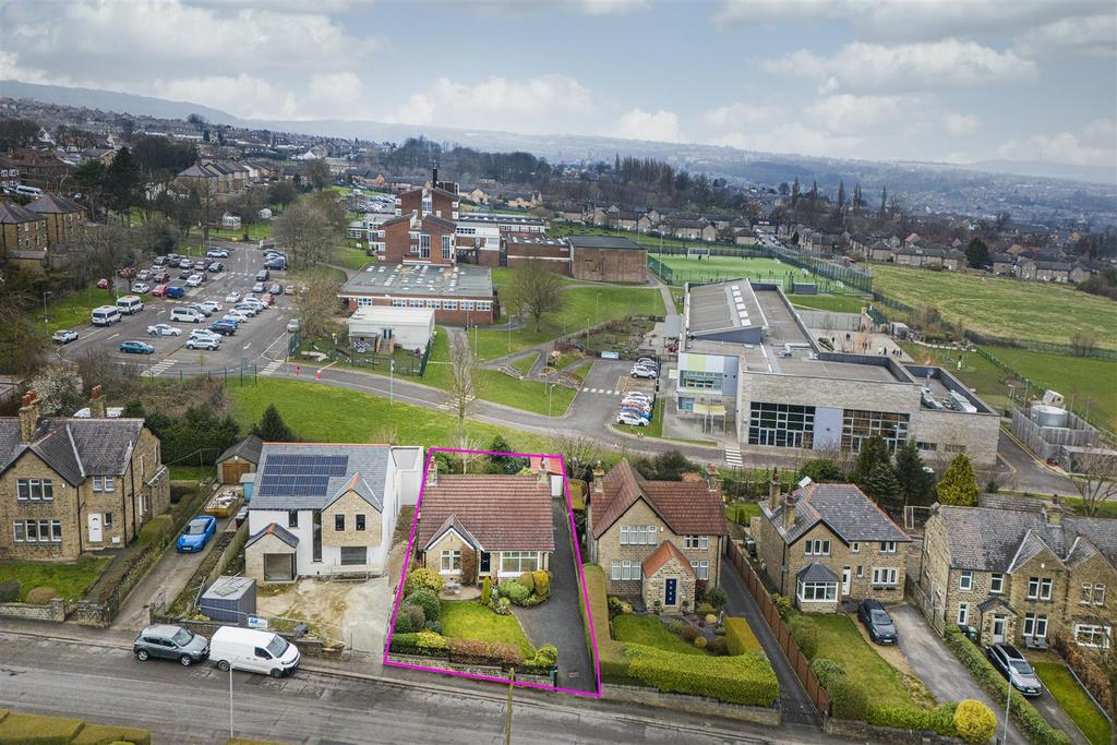Bramleys Estate Agents - Beaumont Park - Woodside