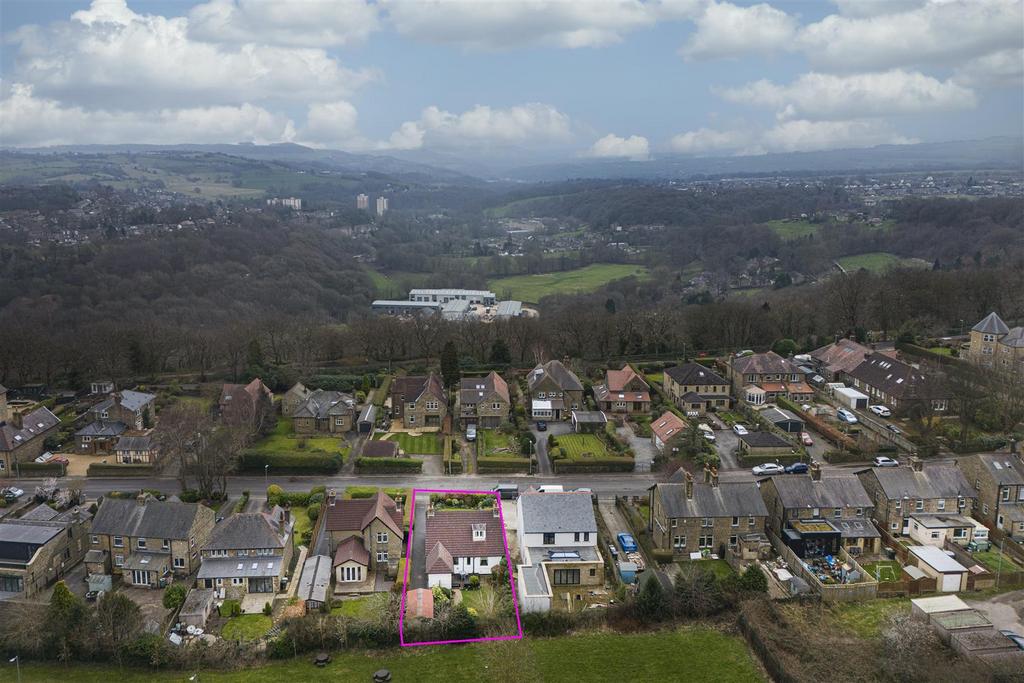 Bramleys Estate Agents - Beaumont Park - Woodside