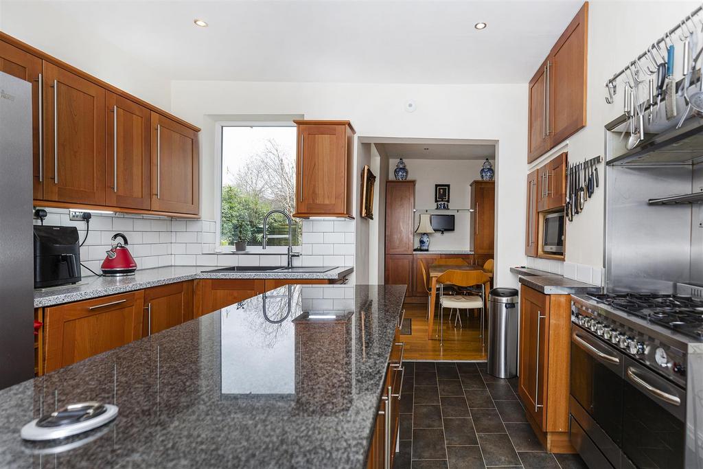 Bramleys Estate Agents - Beaumont Park - Woodside