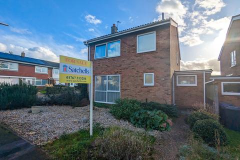 16 Birchmead, Gamlingay, Sandy, SG19 3ND