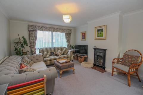 16 Birchmead, Gamlingay, Sandy, SG19 3ND