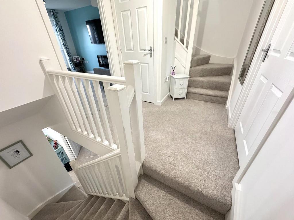 Stairs / landing