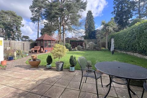 5 bedroom detached house for sale, New Road, Ferndown, BH22
