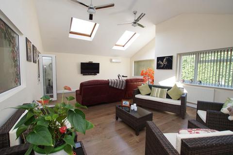 4 bedroom bungalow for sale, Sackville Road, Eastbourne BN22